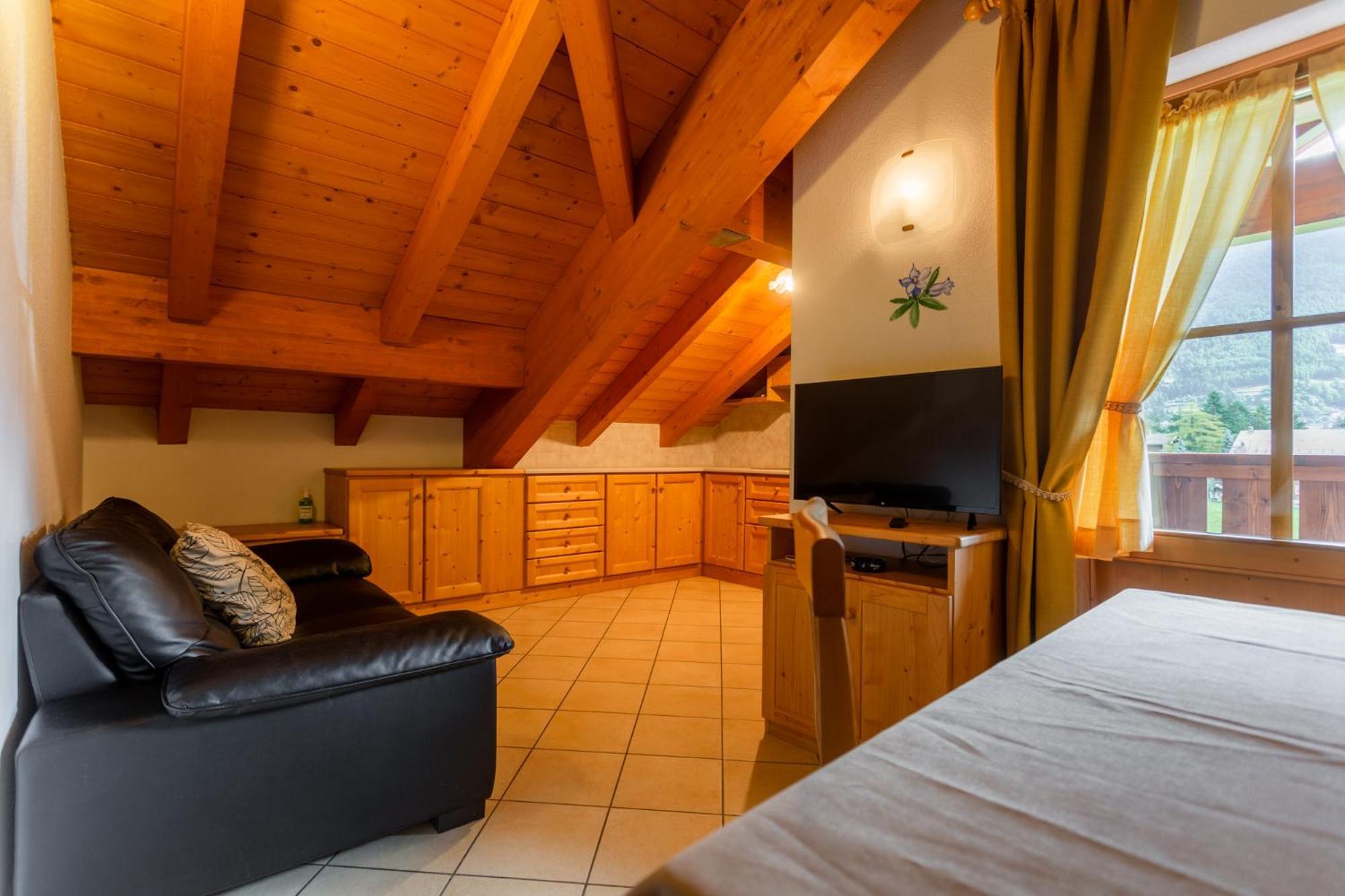 Serena Apartment *